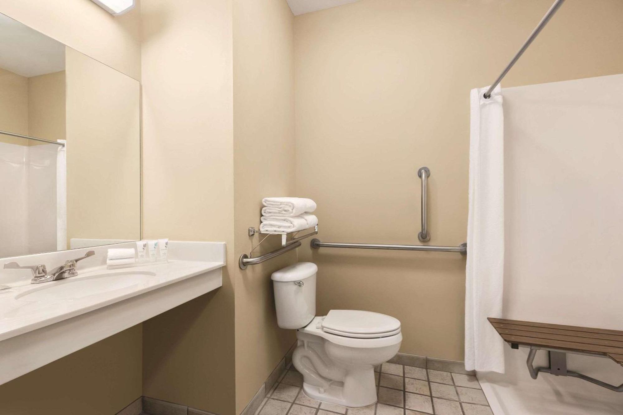 Country Inn & Suites By Radisson, Forest Lake, Mn 외부 사진